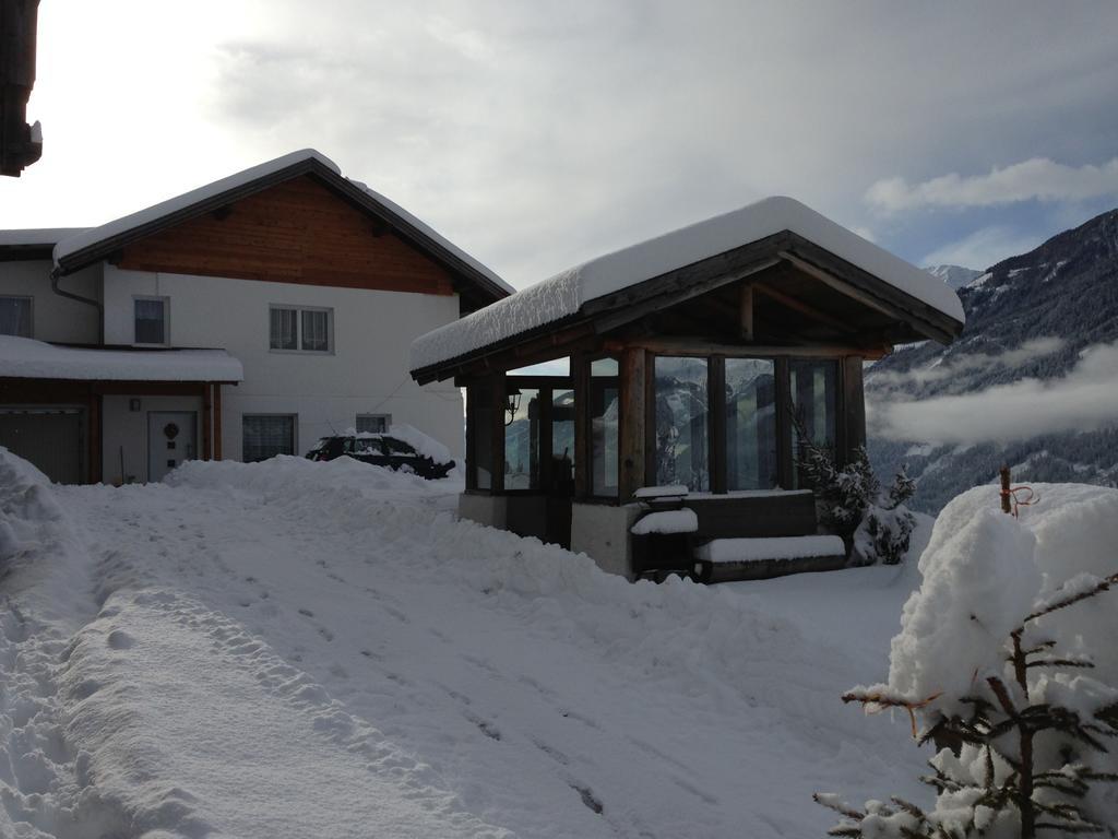 Panoramahof Holly Hotell Obervellach Rom bilde
