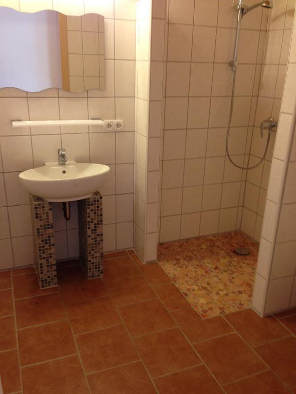 Panoramahof Holly Hotell Obervellach Rom bilde